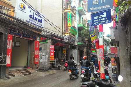 cong quynh street district 1. ho chi minh city to airport