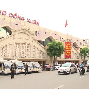 Dong Xuan Market - Hanoi Day Trip
