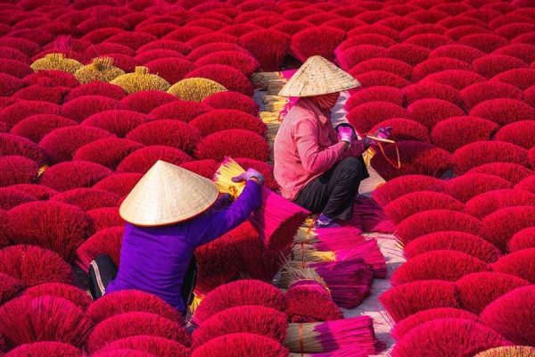 Quang Phu Cau Incense Village - Hanoi Village Tours